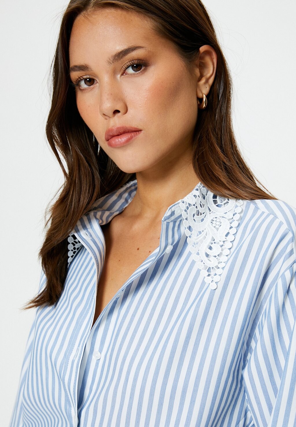 

Блузка на пуговицах NECK LONG SLEEVE BUTTON CLOSURE Koton, синий