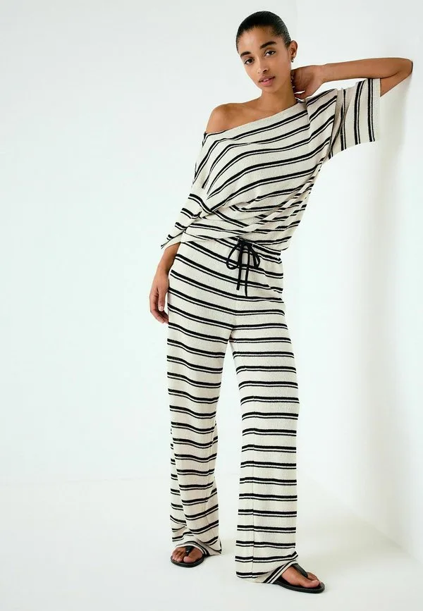 Брюки широкого кроя, модель «для невысоких девушек» Next, Ecru Black Stripe — фото 2