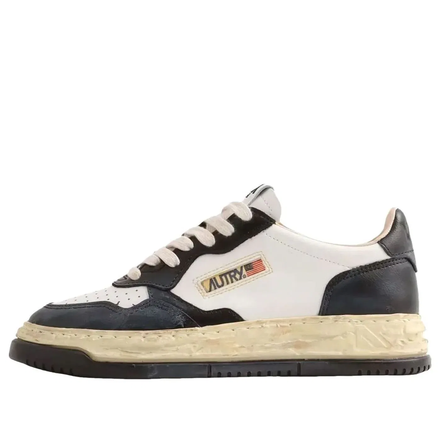 Кроссовки AUTRY × Maison MIHARA YASUHIRO General Scale Medalist Low Supervintage 'Black White' C15FW301-BLACK-WHITE, черный