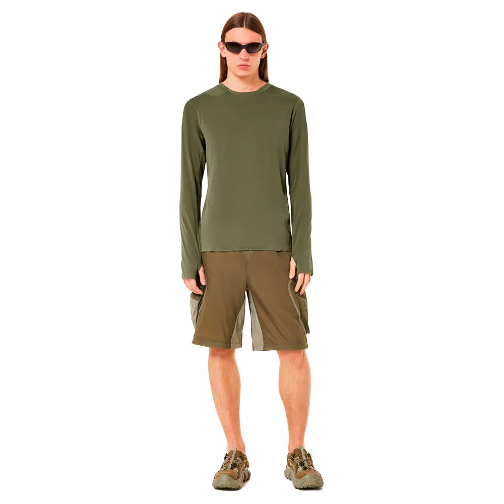 

Лонгслив Oakley Latitude flight shell, зеленый