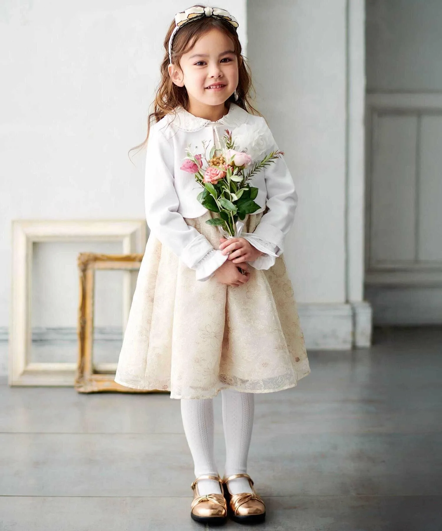 Платье из органзы с вышивкой цветами (110-130 см) BeBe, Beige — фото 3