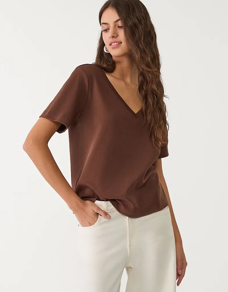

Футболка Stradivarius heavyweight, прямого кроя, коричневого цвета