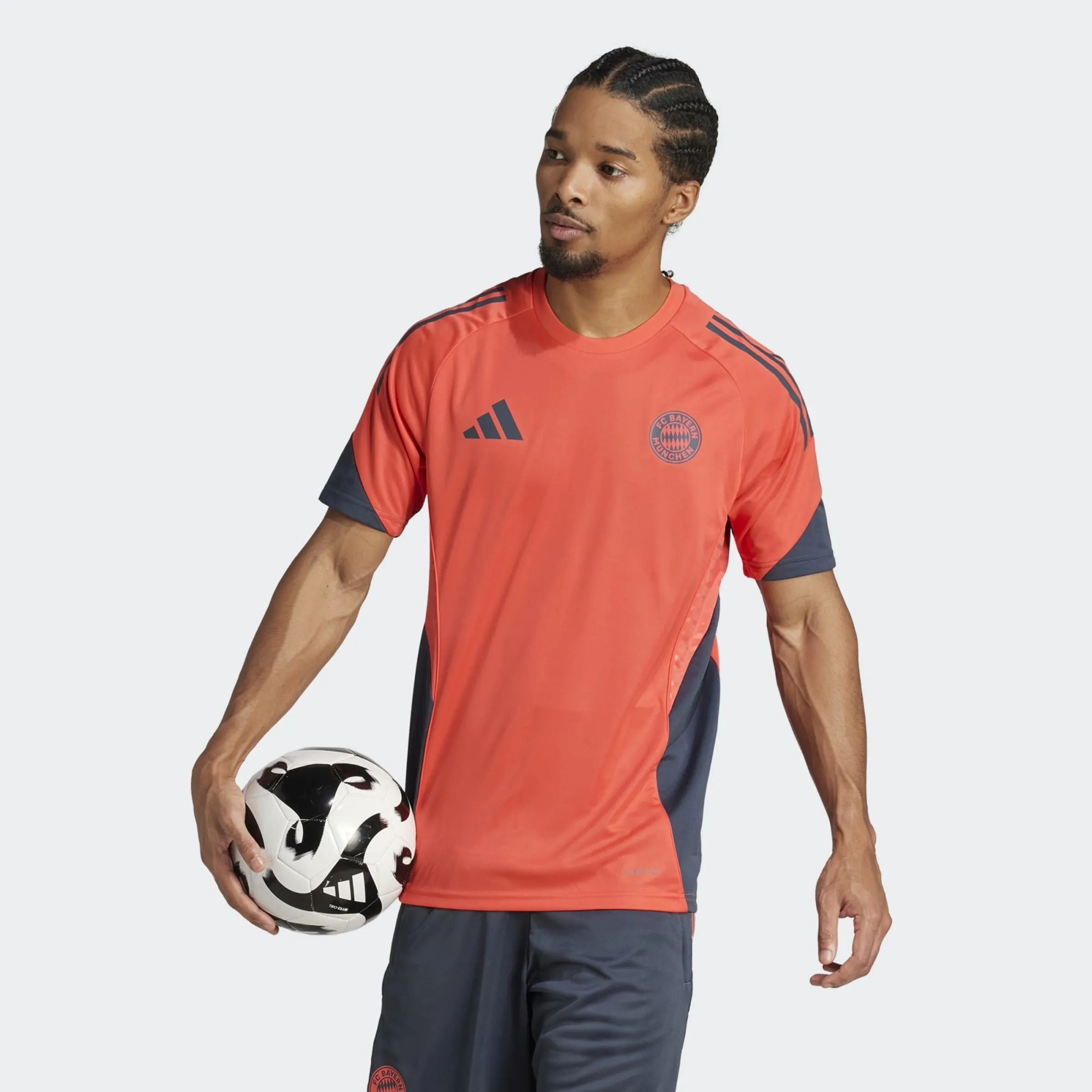 

Футболка мужская FC Bayern Munich 2025-2026 Tiro 25 Competition Adidas, оранжевый