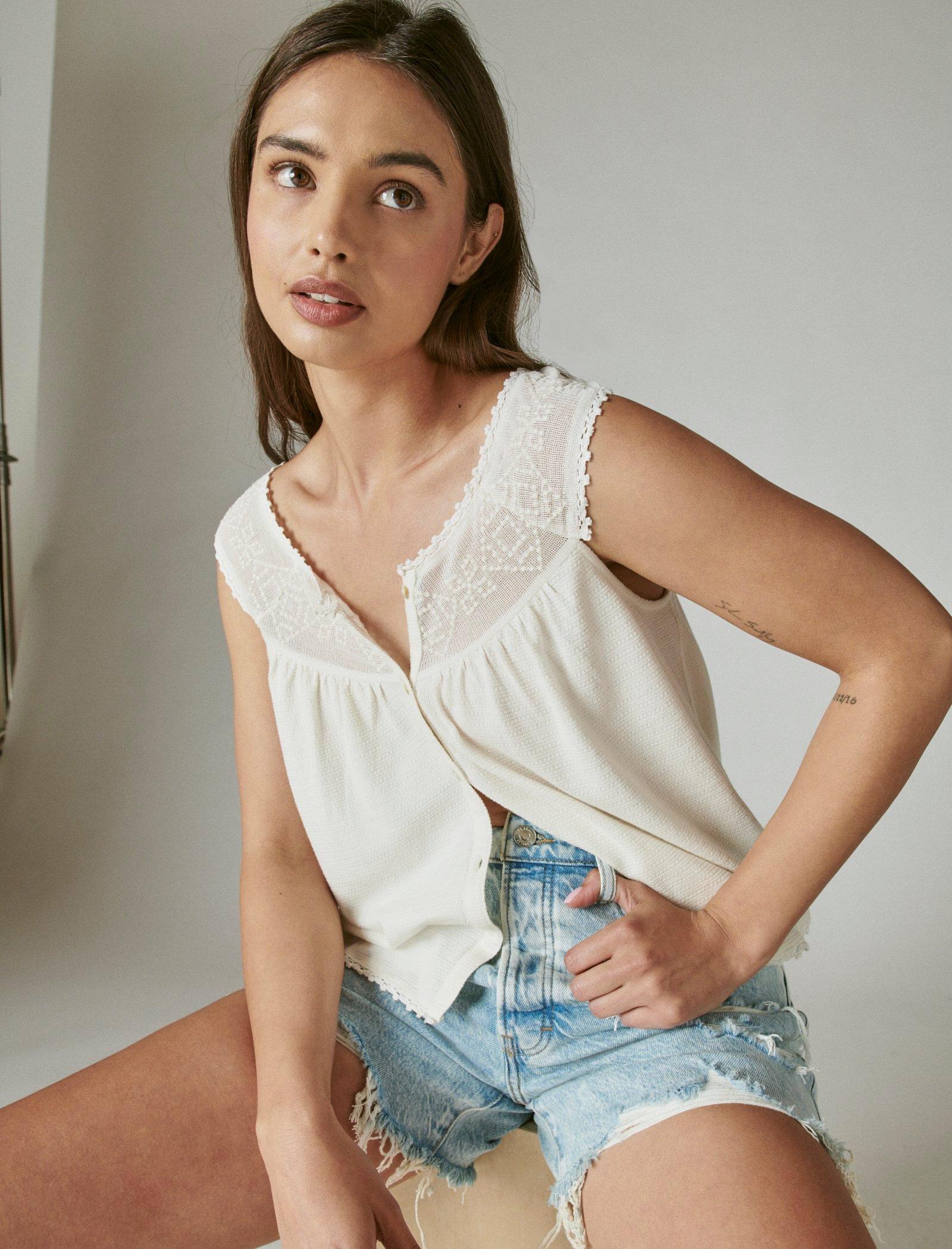 

Женская майка Lucky Brand с геометрической вышивкой, цвет medium dark grey