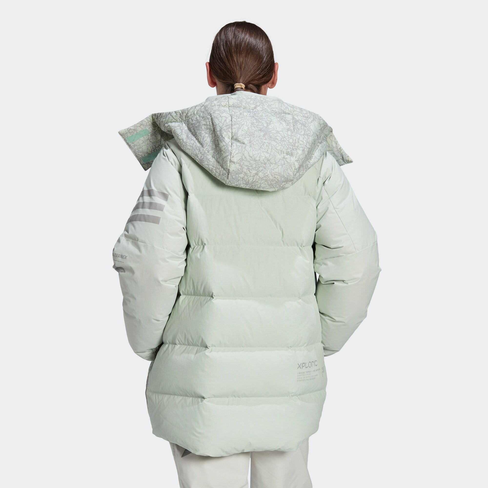 Adidas Куртка пуховая And Wander Xploric женская льняной зеленый, Linen Green — фото 3