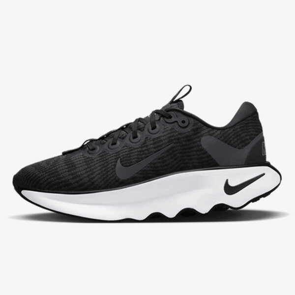 

Кроссовки мотива Nike, черный