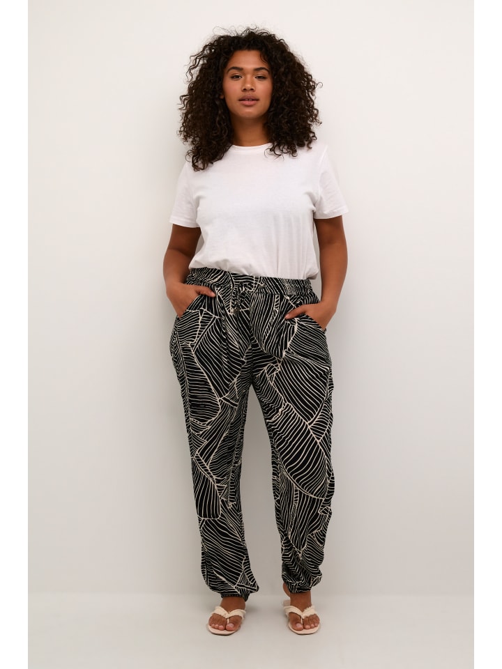 

KAFFE curve Повседневные брюки KCami свободного кроя, черные с принтом в виде листьев голубиного цвета