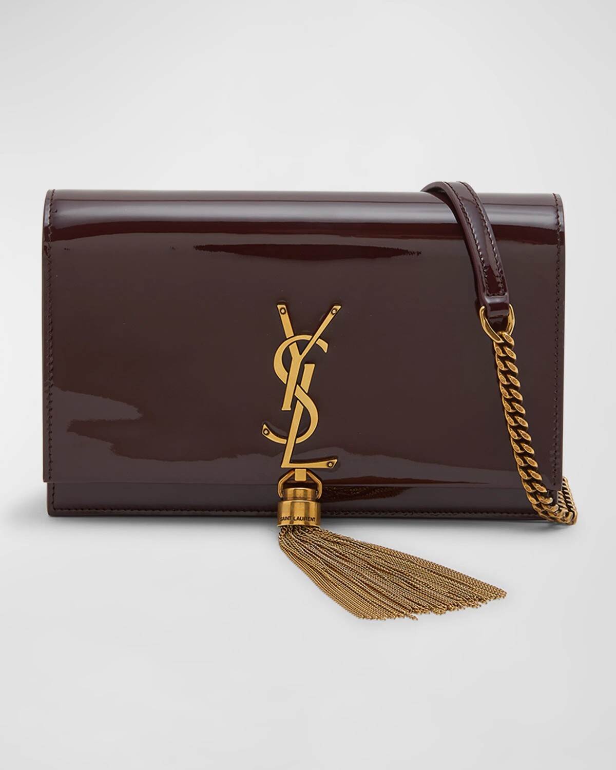 

Маленький кошелек Kate YSL с кисточкой на цепочке из лакированной кожи Saint Laurent, цвет Dark Red Wine