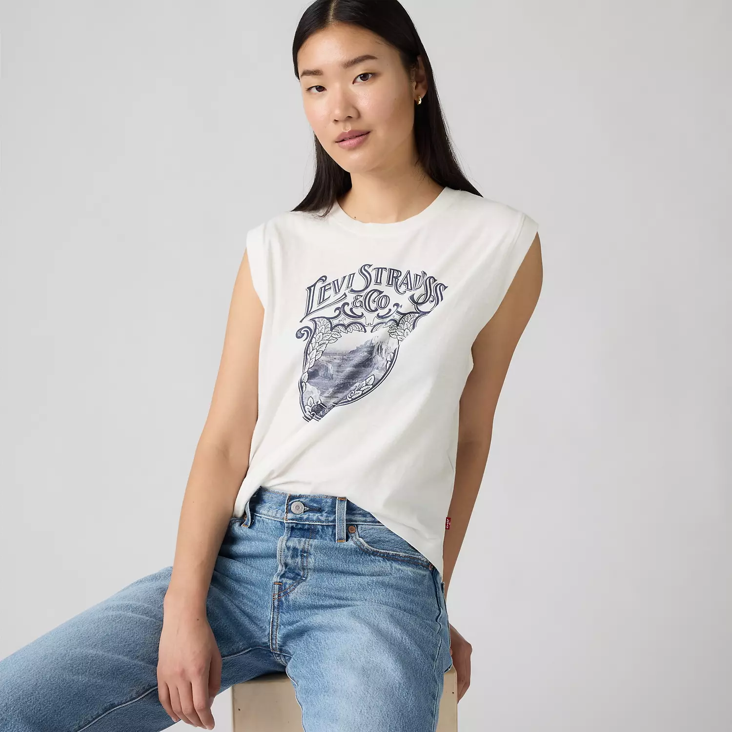 

Графический свободный топ-топ Levi's, цвет Sugar Swizzle - White