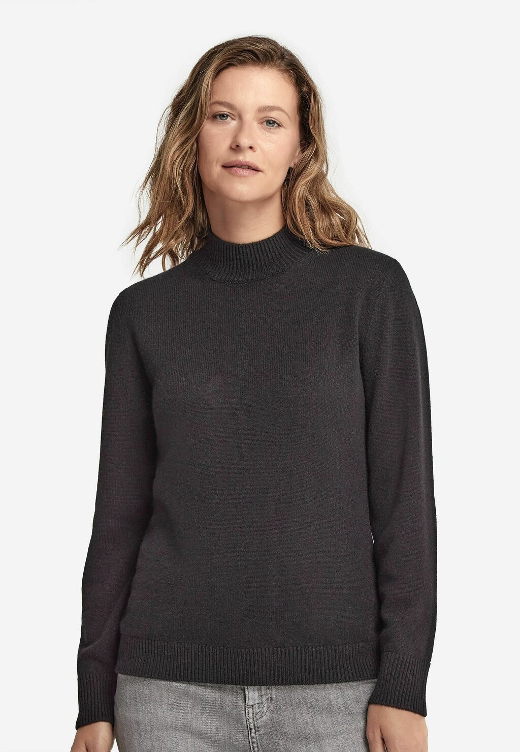 

Джемпер TURTLENECK Falconeri, черный