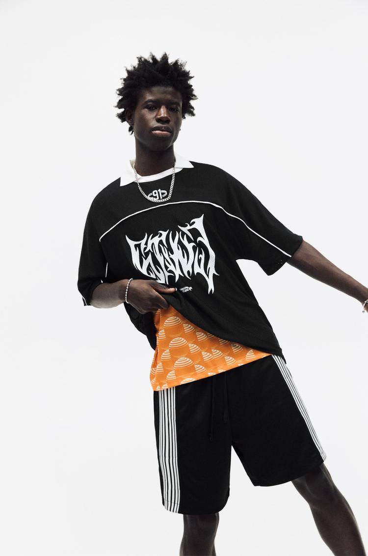 

Футболка Stwd в готическом стиле Pull And Bear, черный