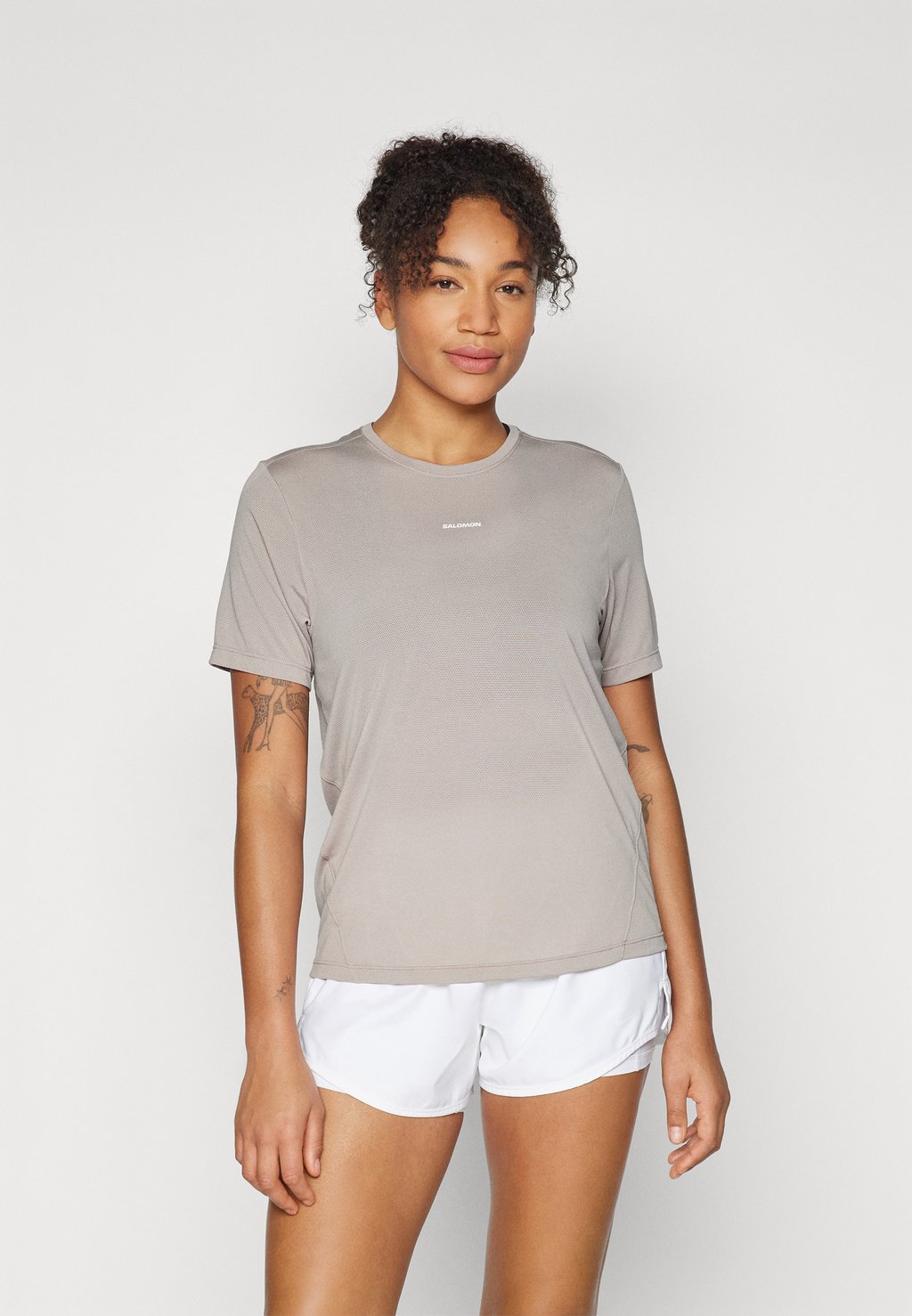 

Спортивная футболка SHKOUT CORE TEE Salomon, бежевый