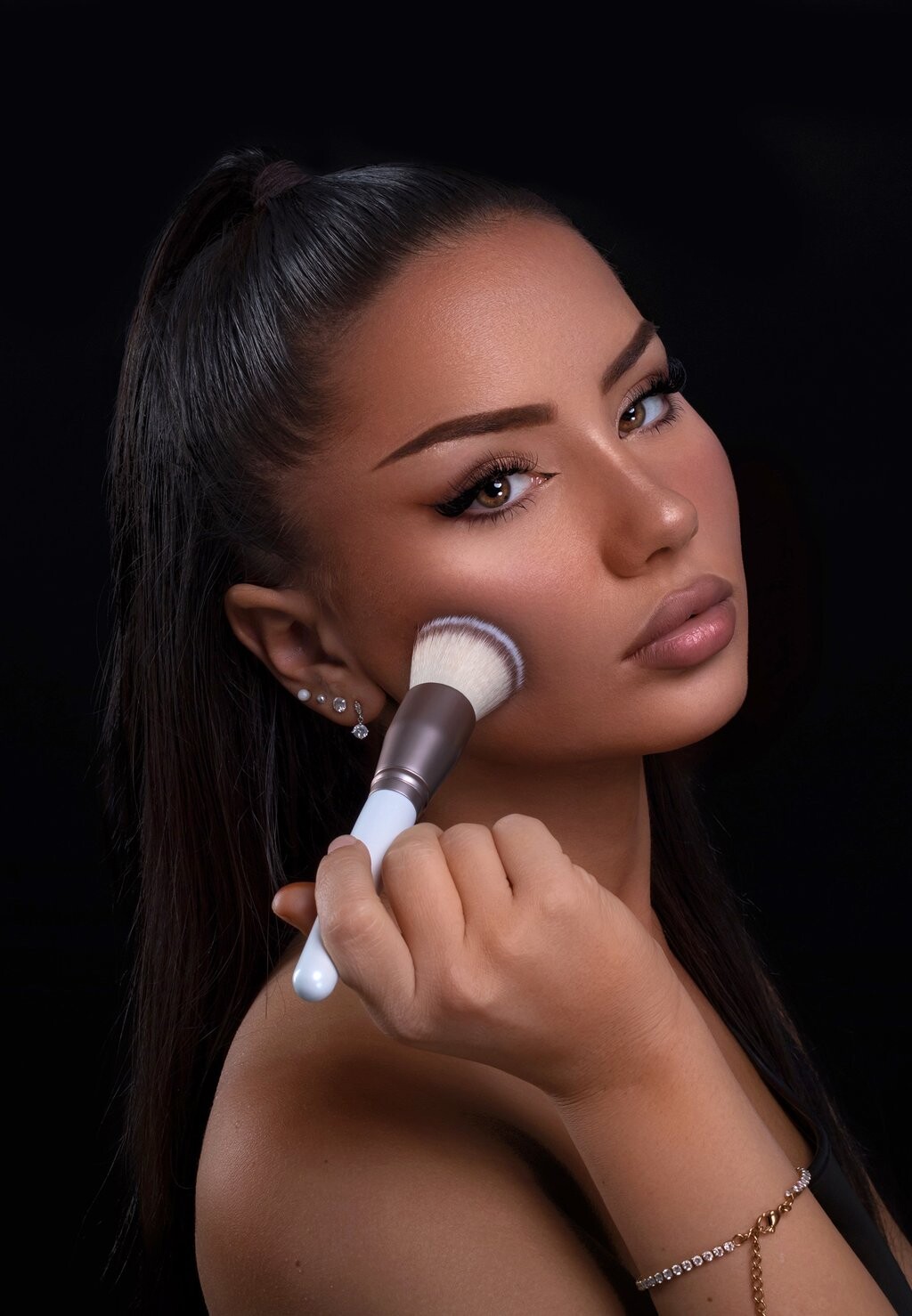 

Кисти для макияжа Prime Buffer Luvia Cosmetics, цвет pearl white/coffee brown