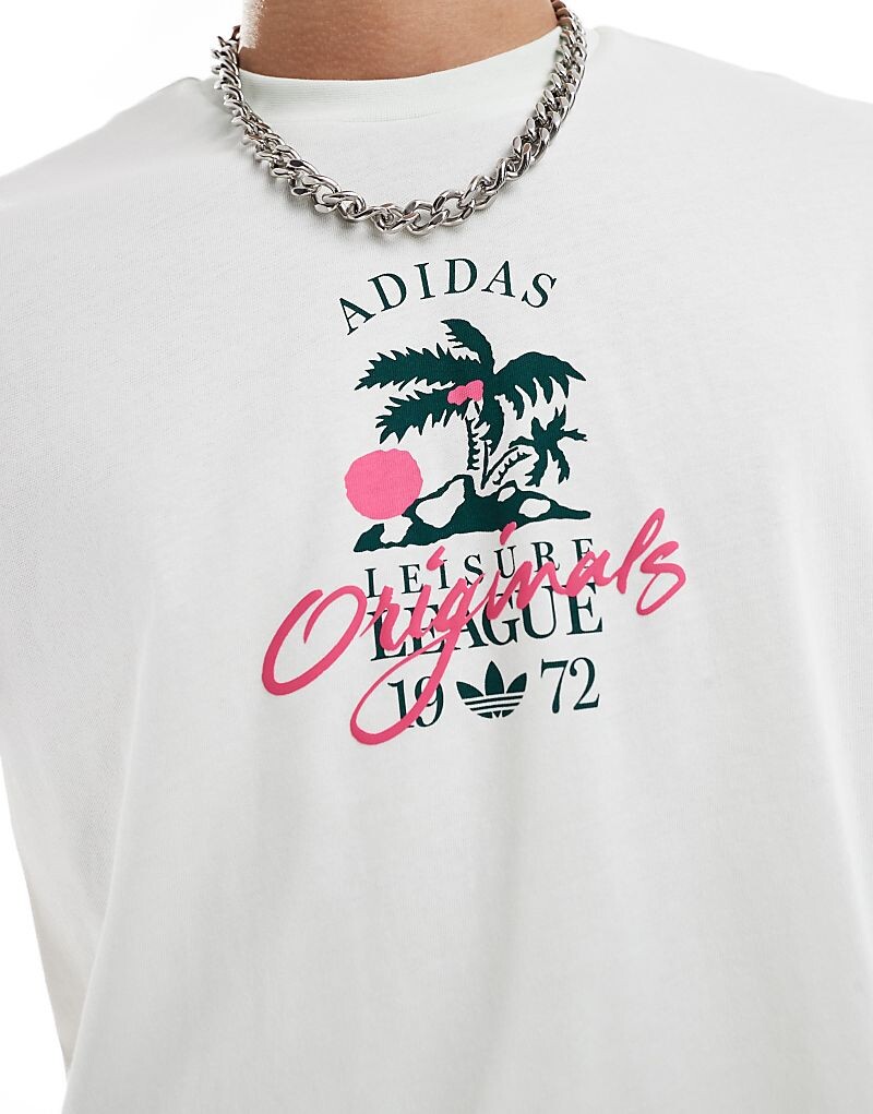 

Зеленая футболка с графическим рисунком adidas Originals Resort