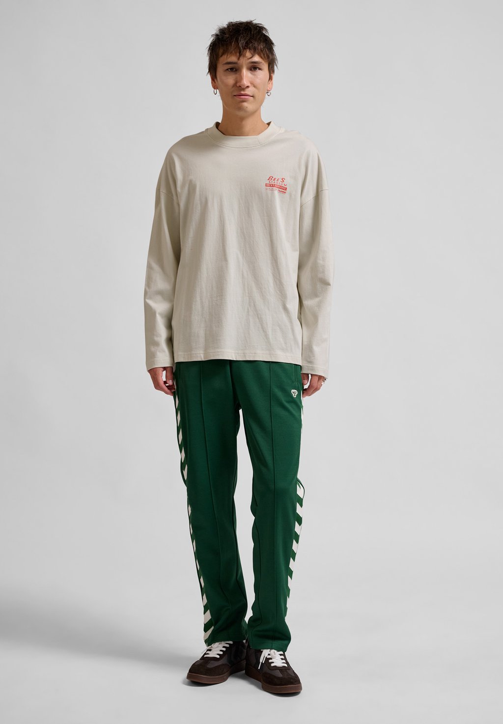

Лонгслив LOOSE L S STADIUM Hummel, кремовый