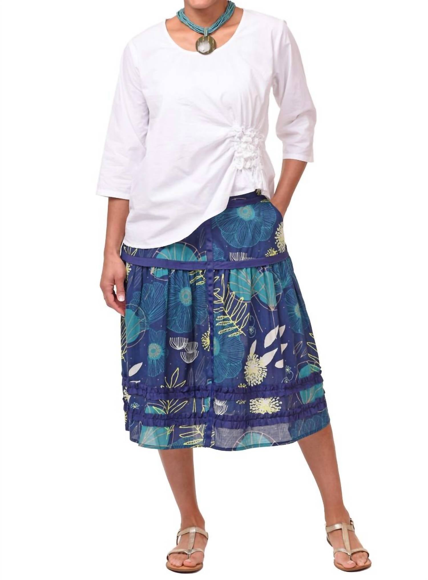 

Топ с круглым вырезом от Olga в белом цвете Tulip Clothing