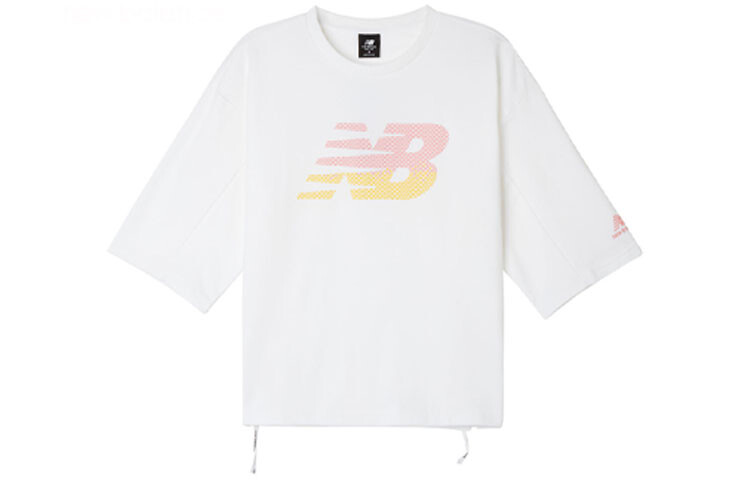 

Футболка женская белая New Balance