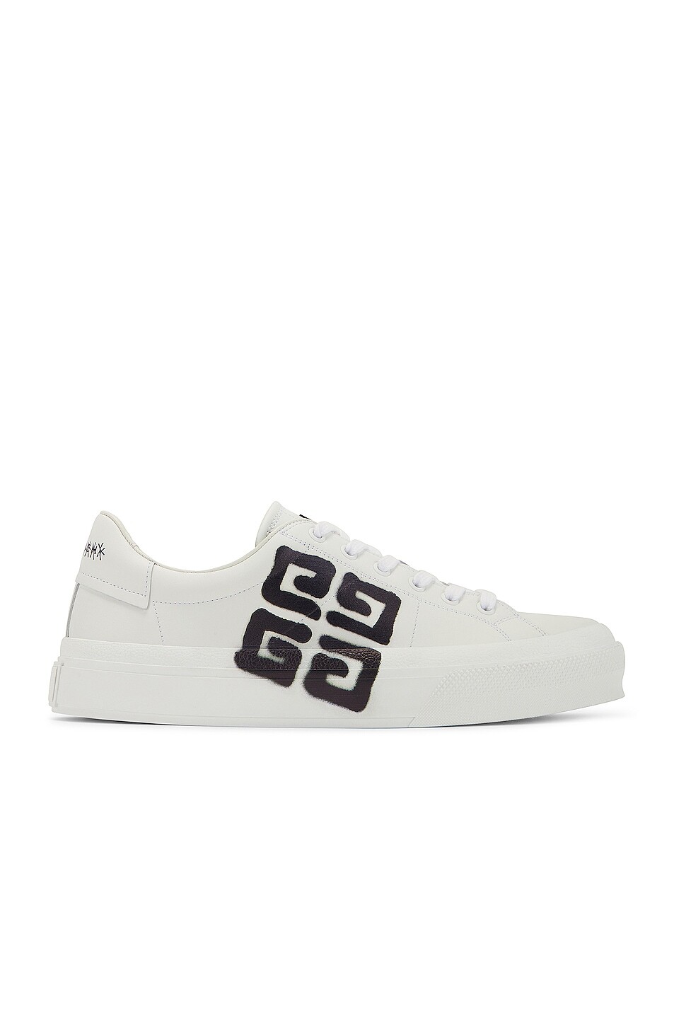 

Кроссовки City Sport на шнуровке Givenchy, белый/черный