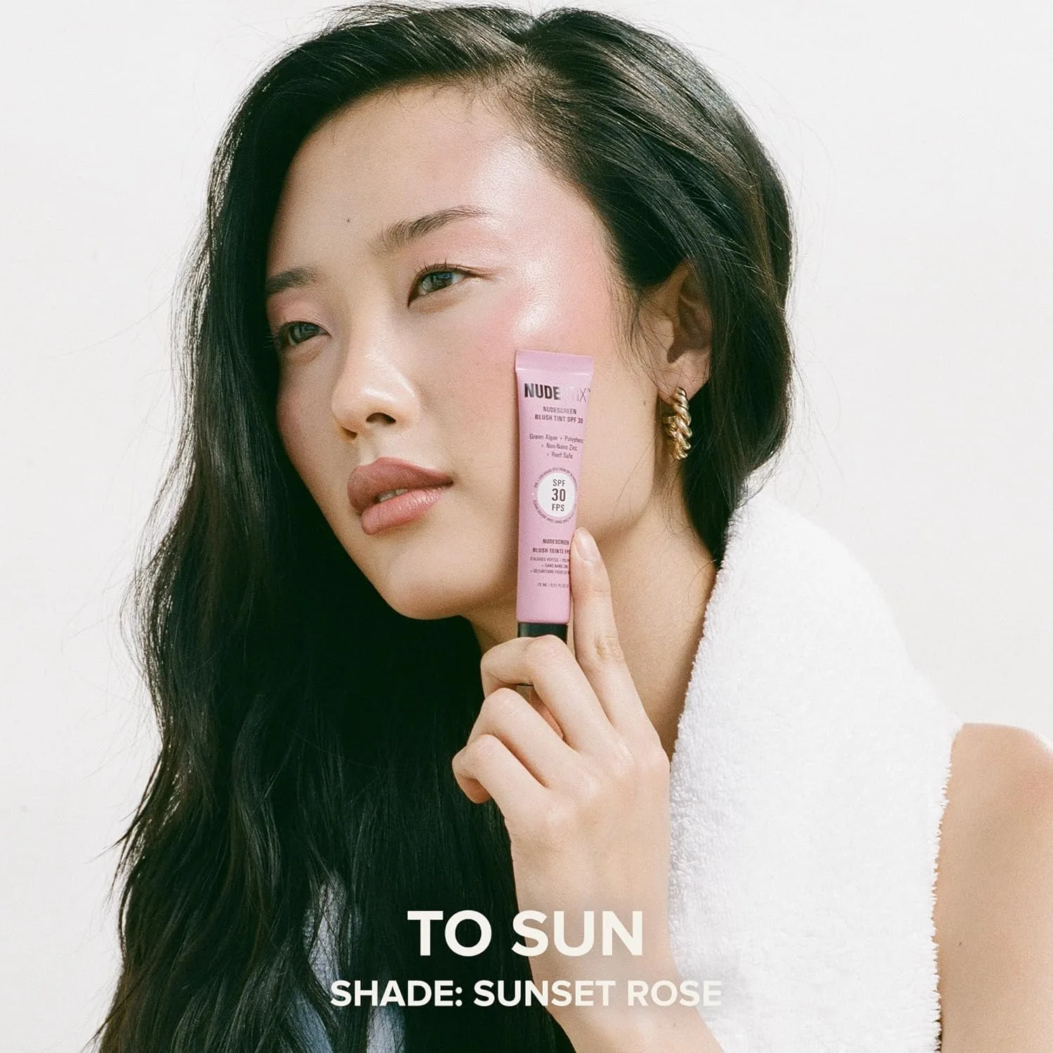 Жидкие румяна-тинт Nudestix Nudescreen Blush Tint SPF 30 - многофункциональные румяна для щек, глаз и губ с минеральным солнцезащитным фильтром | Широкий спектр защиты от UVA/UVB-лучей и синего света, Sunset Rose — фото 4