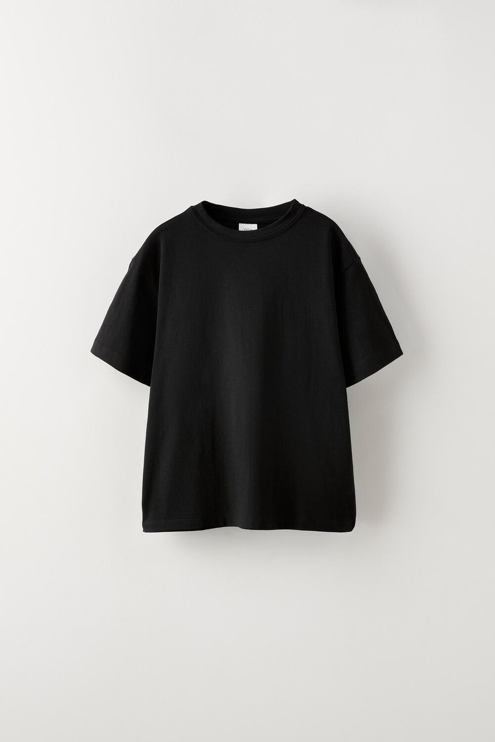 

Базовая футболка ZARA, черный