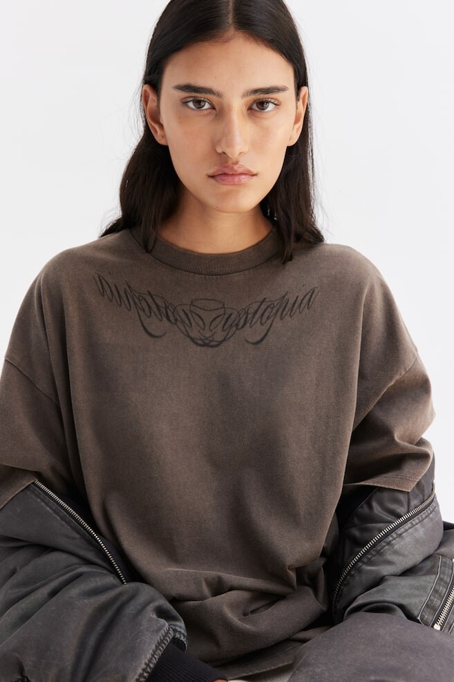 

Футболка оверсайз с мотивом H&M, серый
