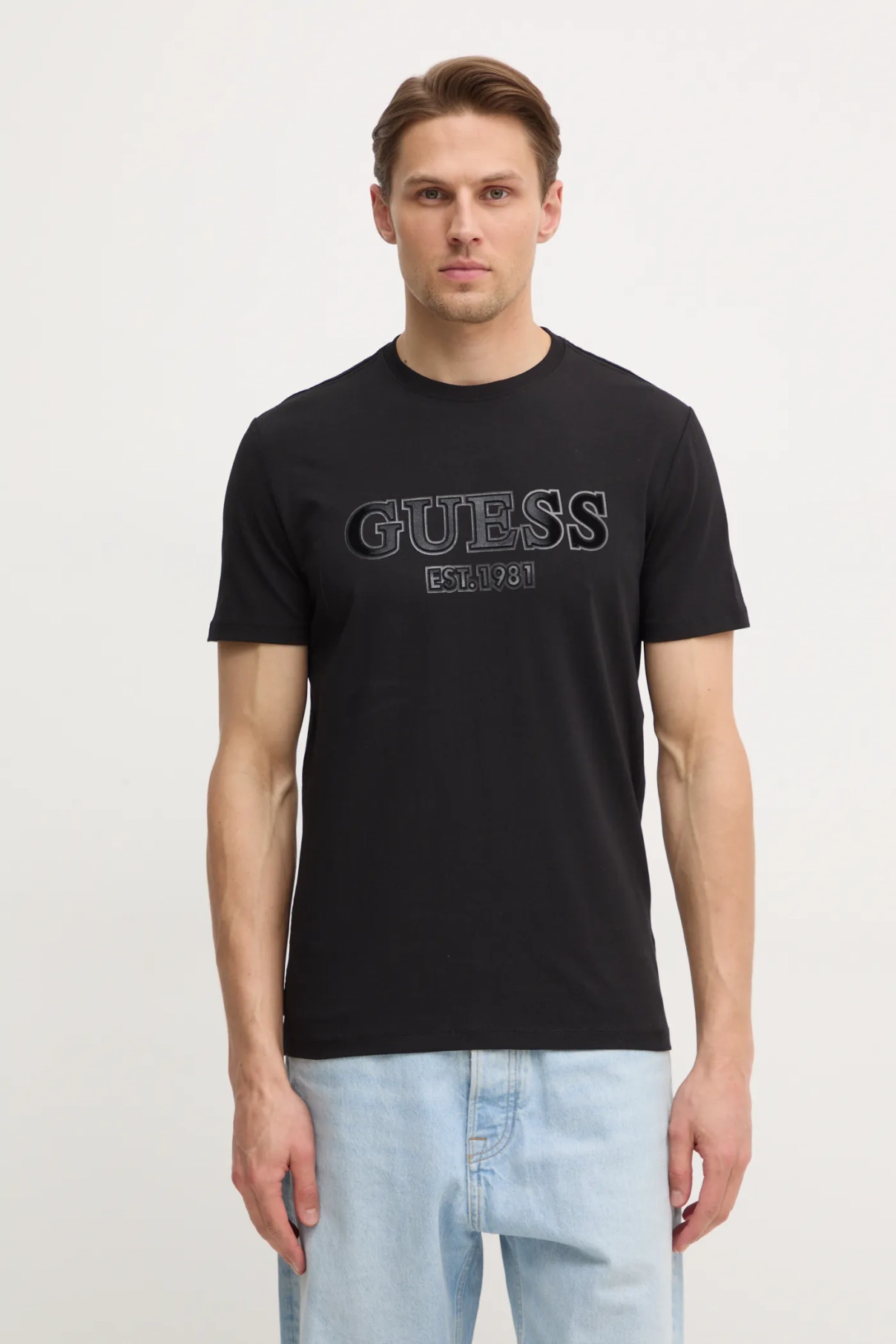 

Футболка Guess, черный