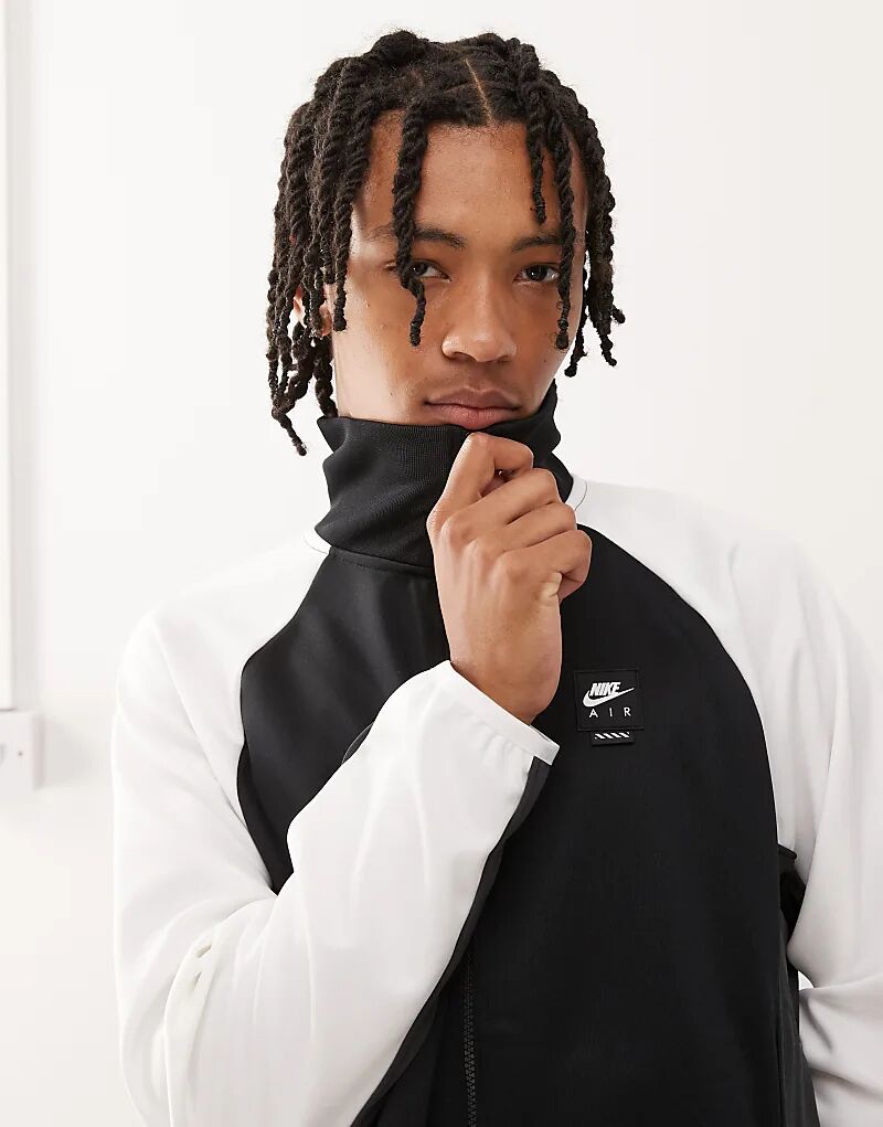 

Куртка Nike Air тканая черного цвета