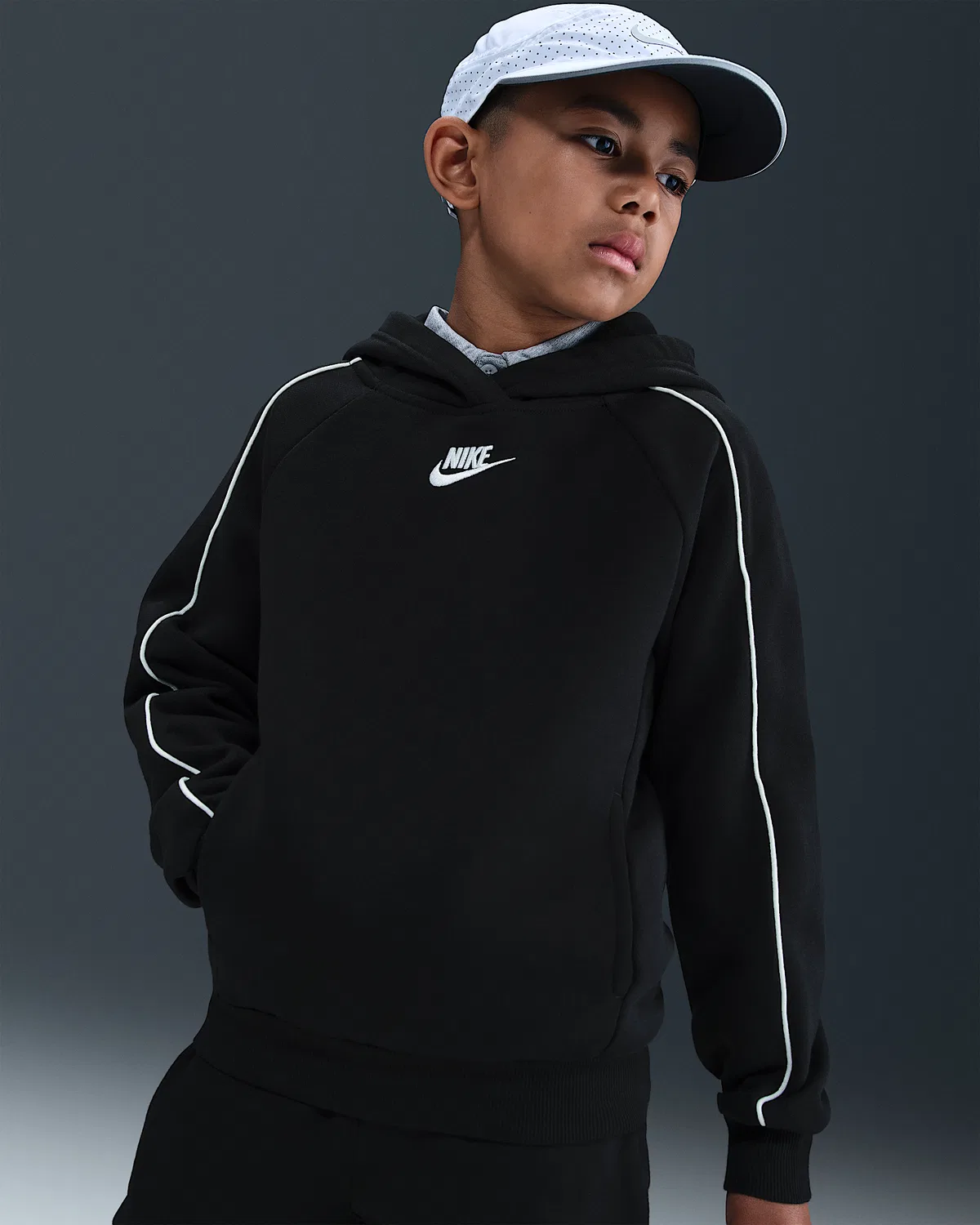 Детский спортивный костюм с капюшоном Nike Sportswear Club Fleece, Black/Black/White/White — фото 2