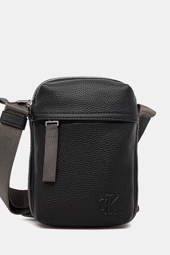 

Сумка Calvin Klein Jeans, черный