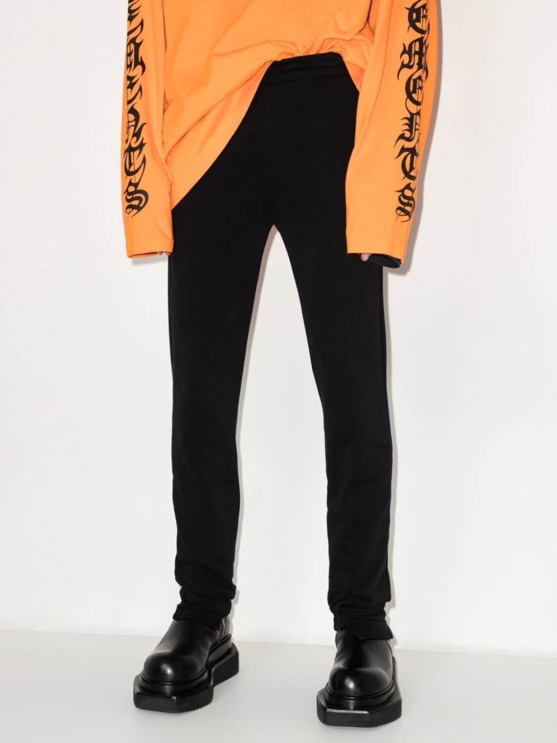 VETEMENTS спортивные брюки с вышитым логотипом, черный — фото 2