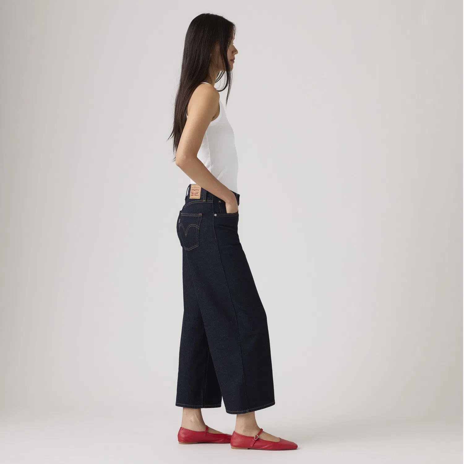 Женские джинсы средней длины, широкие, до щиколотки, легкие Levi's, Dark Wash — фото 4