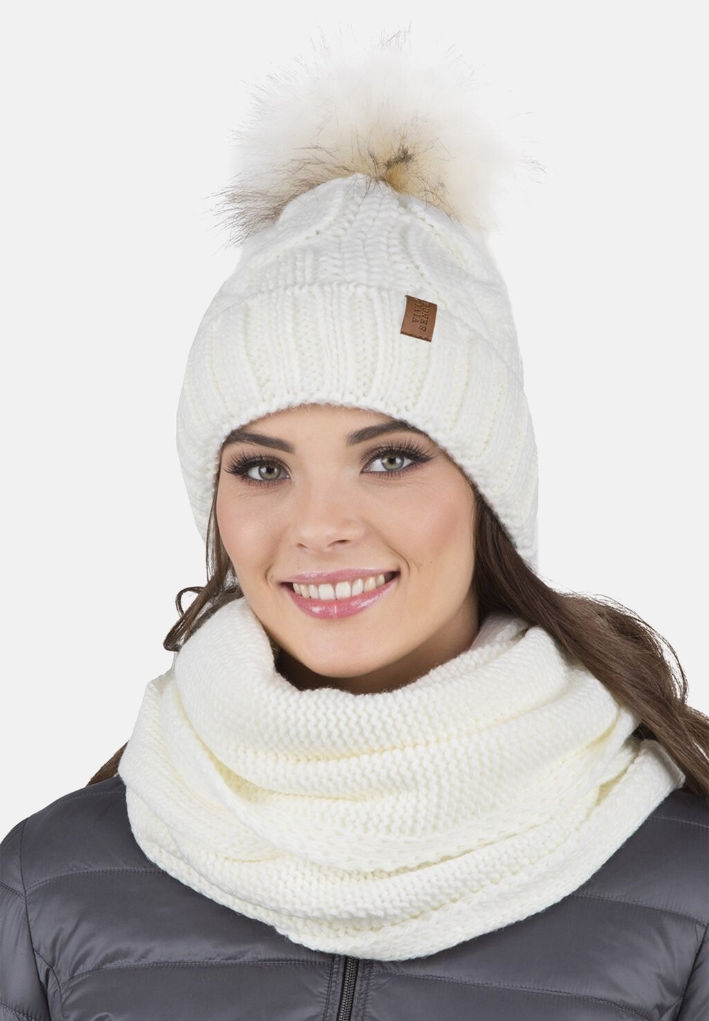 

Снуд 7014 BEANIE AND LOOP SCARF SET Vivisence, бежевый
