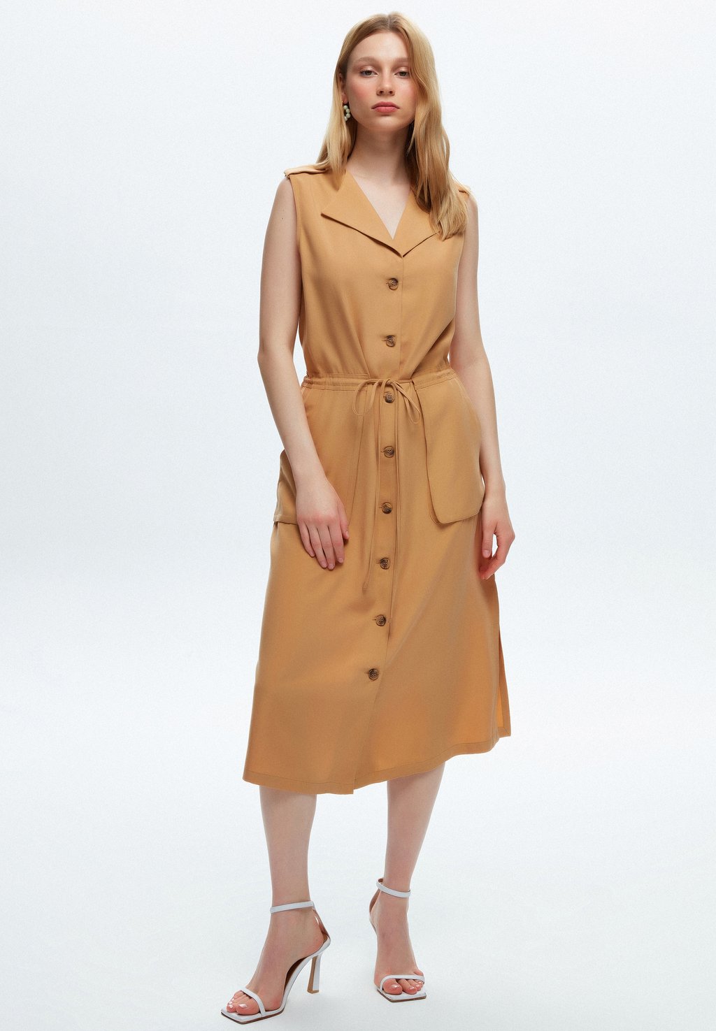 

Платье-рубашка FRONT BUTTONED SLEEVELESS adL, коричневый