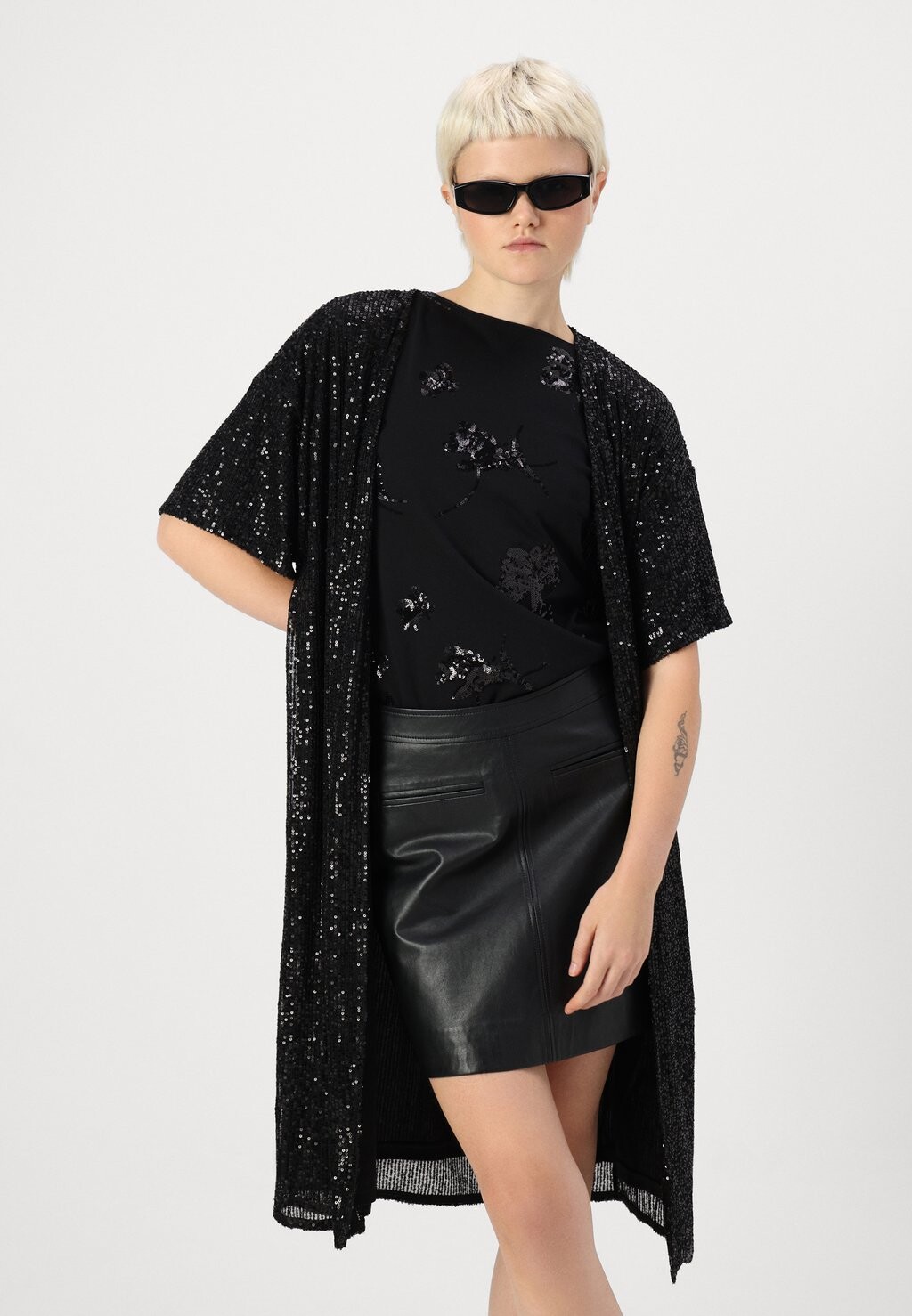 

Топ SLFMALLI APPLIQUE Selected Femme, черный