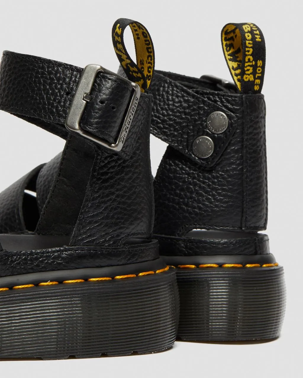 Dr. Martens Clarissa II Женские кожаные сандалии на платформе, цвет Black — Milled Nappa — фото 3