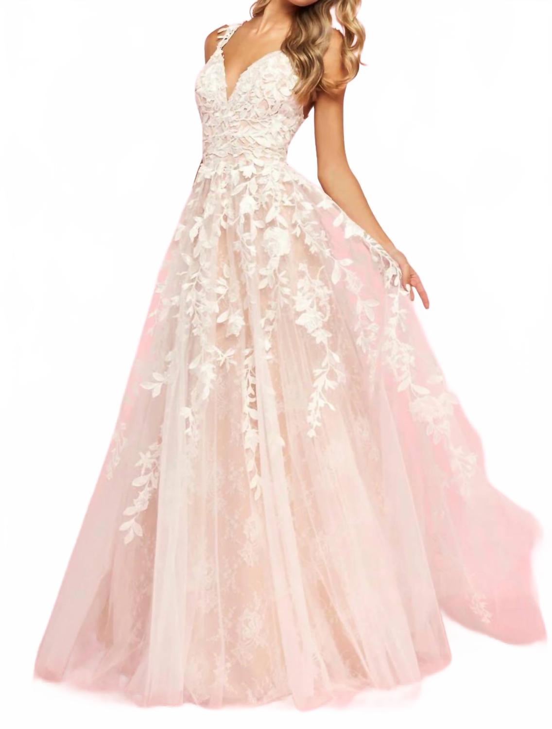 

Лиф с кружевными листьями и пышное платье-трапеция в цвете слоновая кость и нюд Sherri Hill