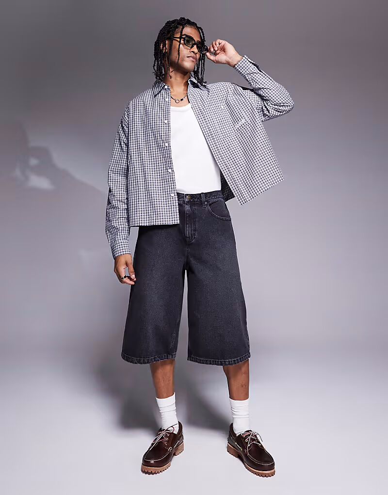 

Джинсовые шорты ASOS DESIGN удлиненной длины черного цвета