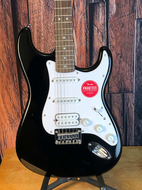 

Электрогитара Squier Bullet Strat HSS HT with LaurelFretboard Black