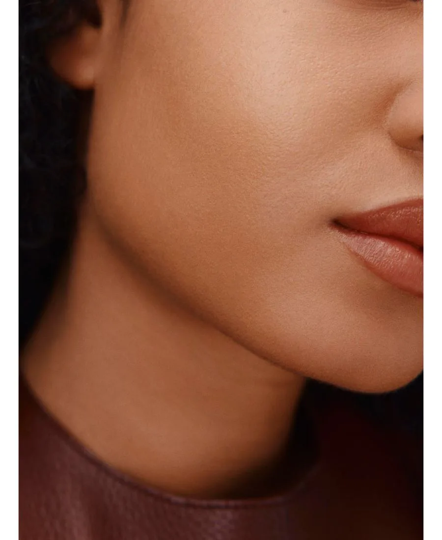 Тональная основа Plein Air, Luminous Matte Skincare Foundation, 1,11 унции HERMÈS, 47c chaume is a cool, slightly золотой medium бежевый — фото 3