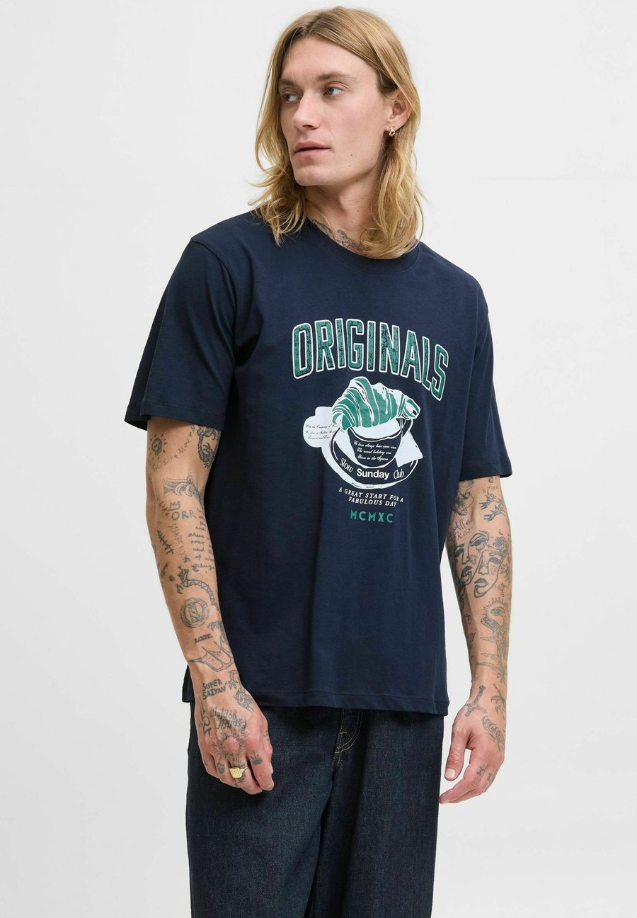 

Футболка Jack & Jones GEDRUCKT, Navy Blazer/Dark Blue, Синий, Футболка Jack & Jones GEDRUCKT, Navy Blazer/Dark Blue