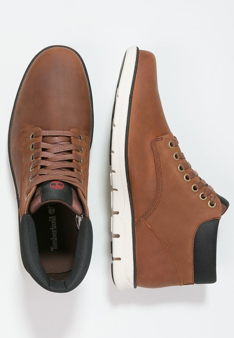 Спортивные туфли на шнуровке Bradstreet Chukka Timberland, цвет cognac — фото 3
