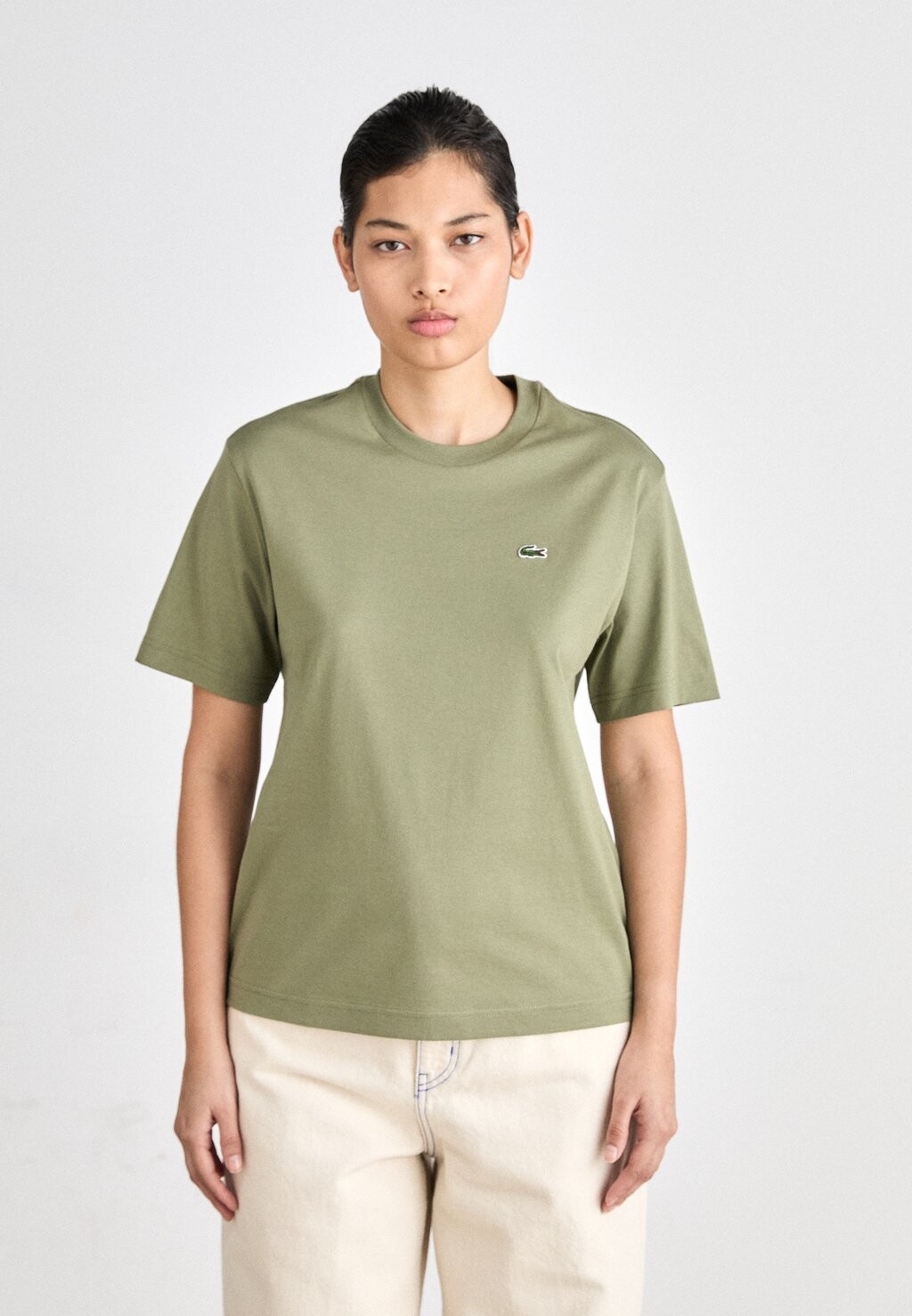 

Базовая футболка Lacoste, хаки