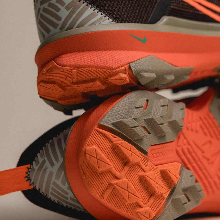 

Кроссовки react terra kiger 9 Nike, коричневый