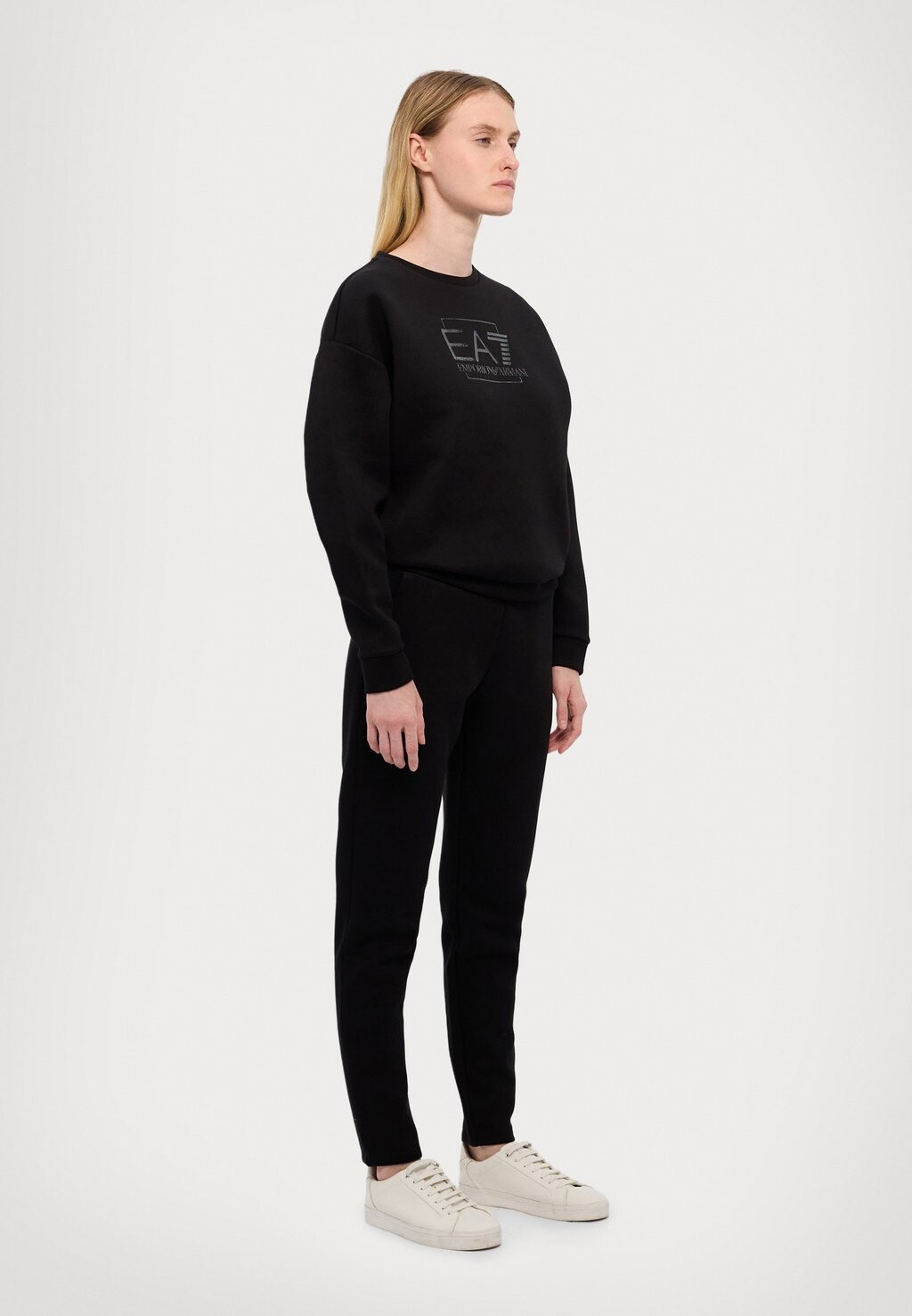 

Спортивный костюм TRACKSUIT EA7 Emporio Armani, черный