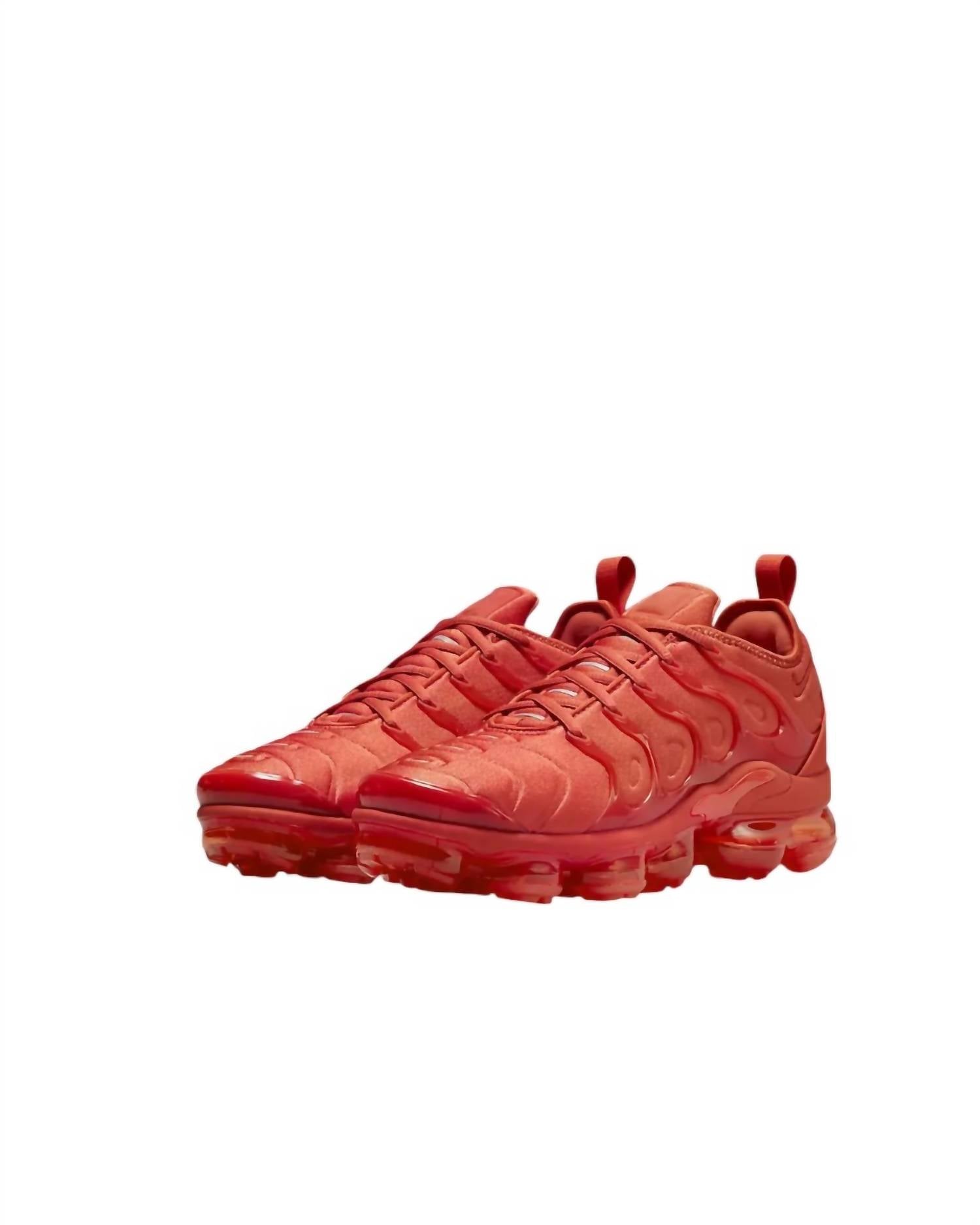 Женские кроссовки Air Vapormax Plus цвета Mantra Orange/cinnabar-Orange Nike
