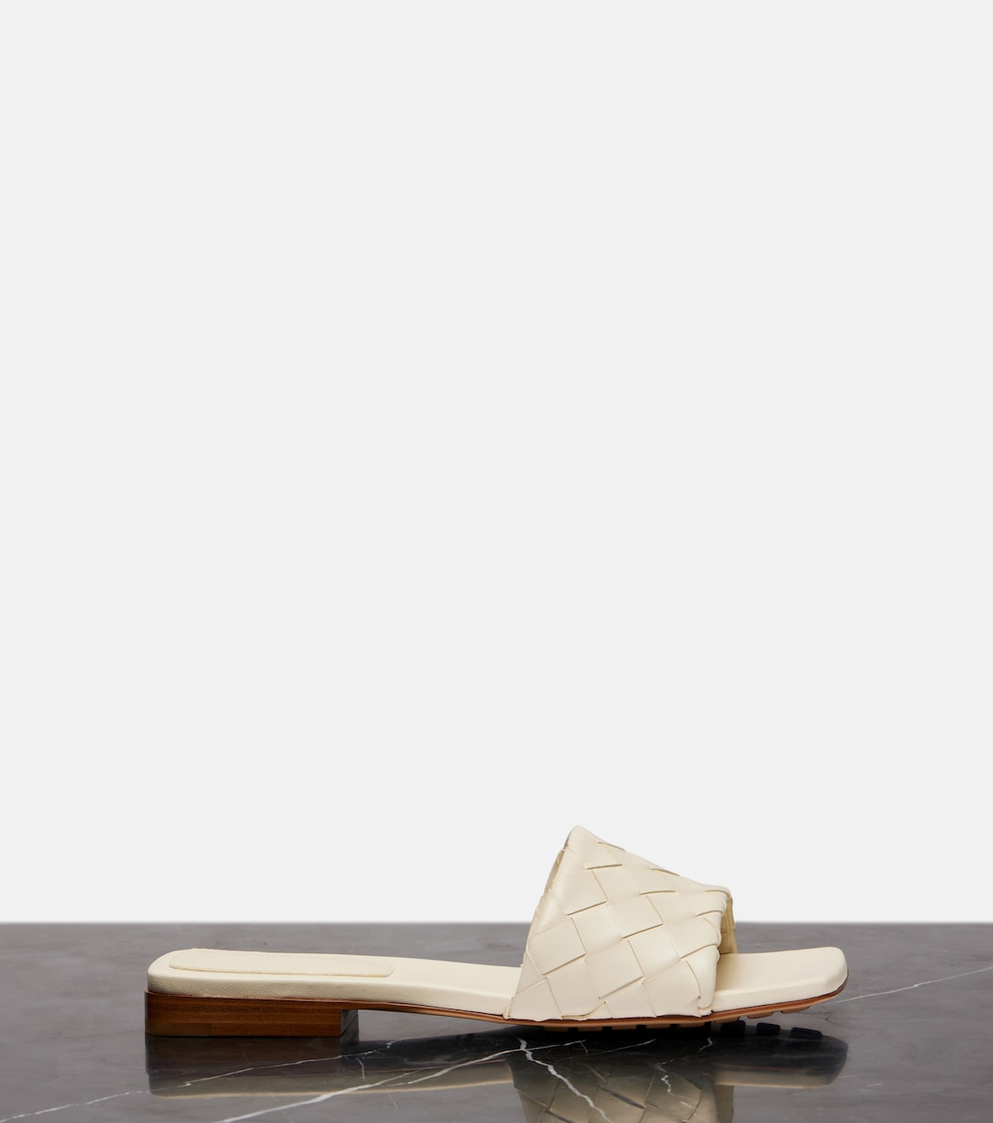Сланцы из кожи Parco Intrecciato Bottega Veneta, Sea Salt — фото 4