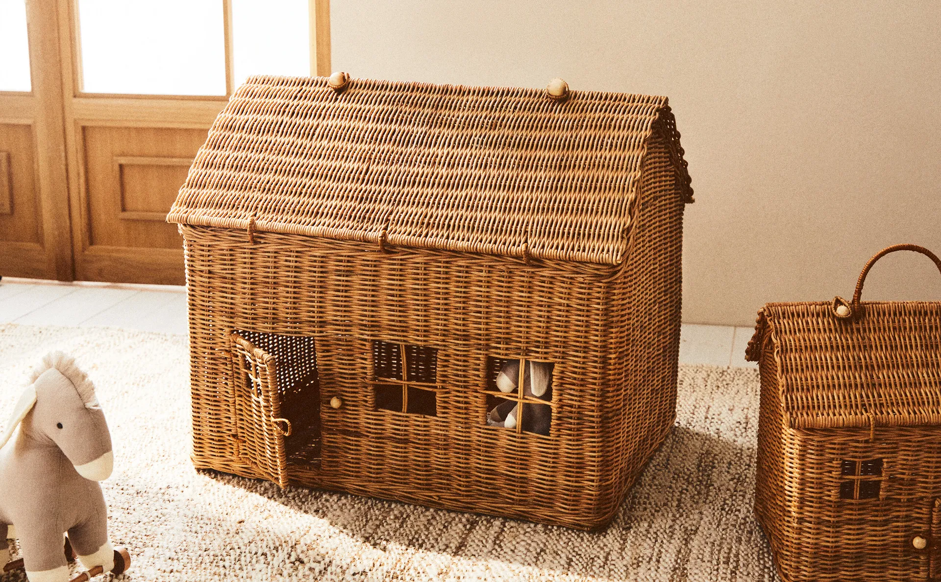 

Детская большая домашняя корзина Zara Home, светло-бежевый