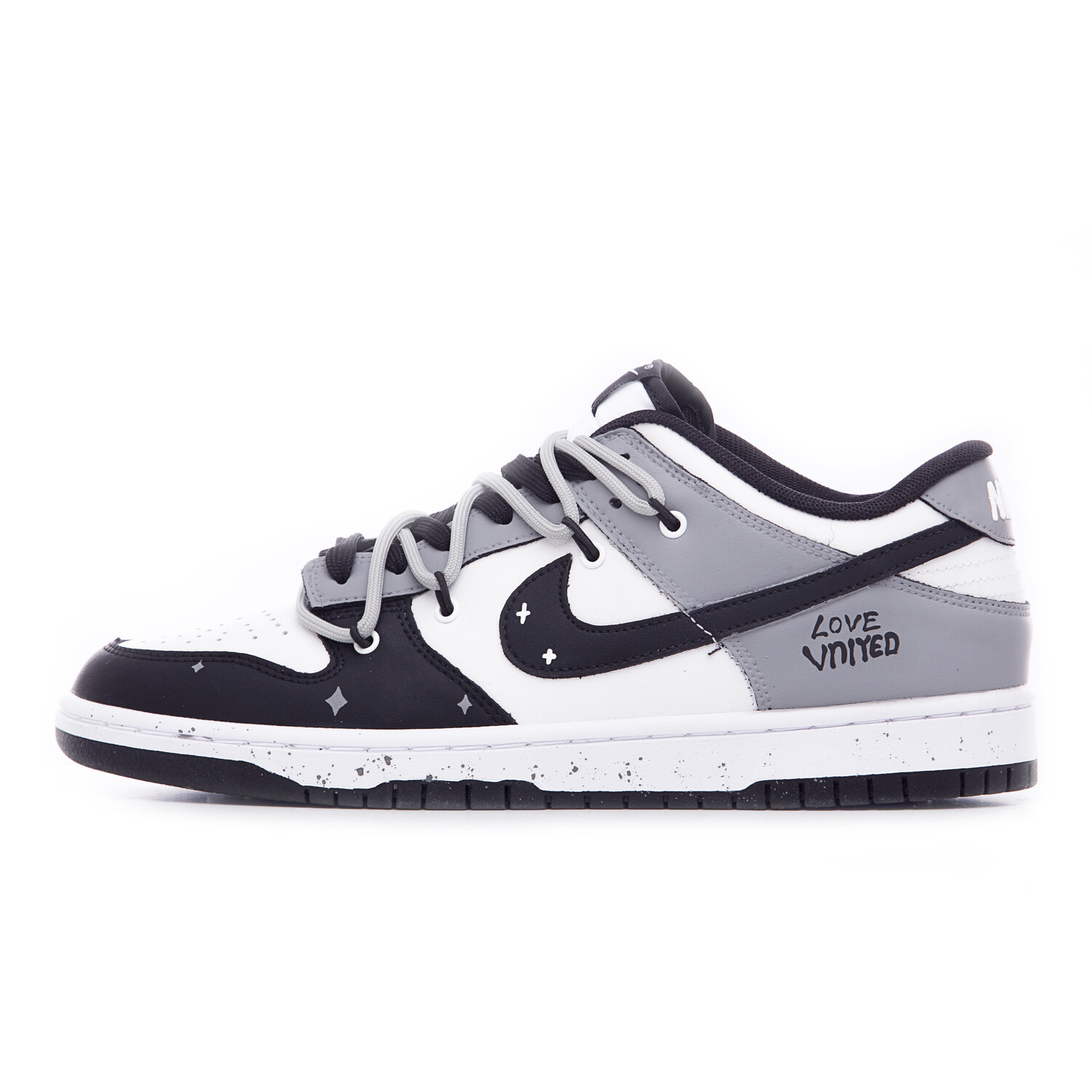 

Кроссовки Nike Dunk, черный/лиловый