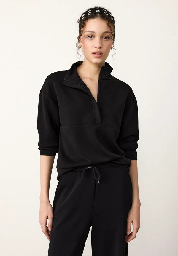 

Мягкая на ощупь ткань в сочетании со свитшотом Stradivarius, Black, Черный, Мягкая на ощупь ткань в сочетании со свитшотом Stradivarius, Black