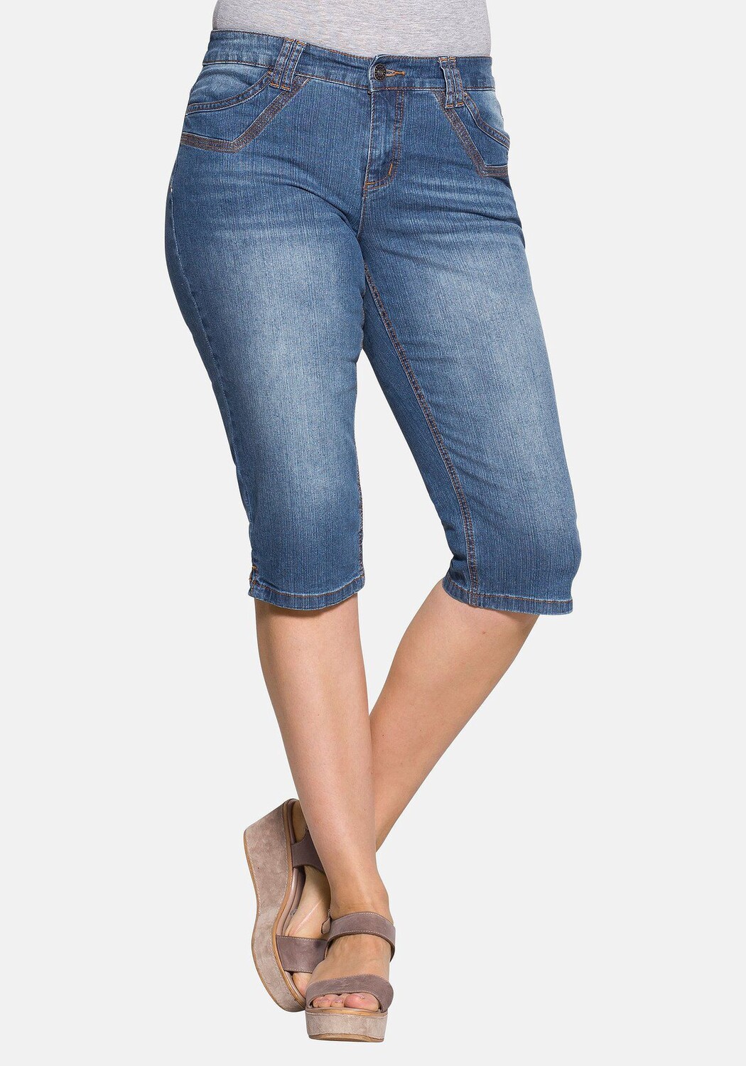 

Джинсы-капри с небольшими разрезами по бокам Sheego, цвет Blue Denim